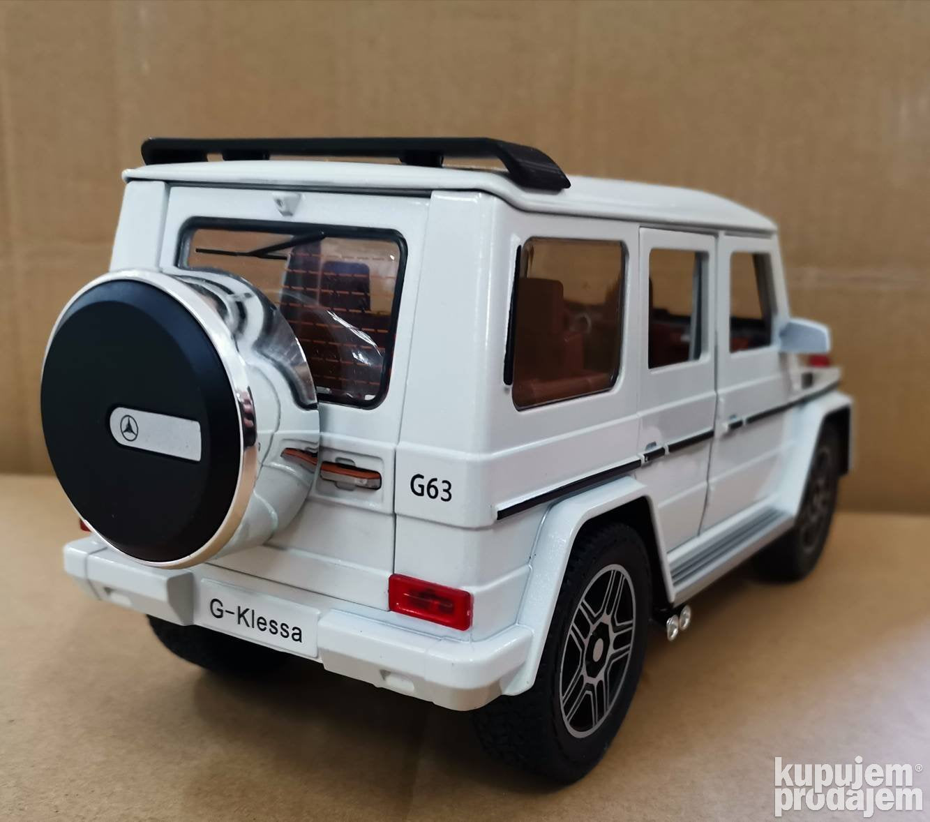 Beli G63 (G Klase) Mercedes Benz Die cast 1/24 - Beli G63 (G Klase) Mercedes Benz Die cast 1/24