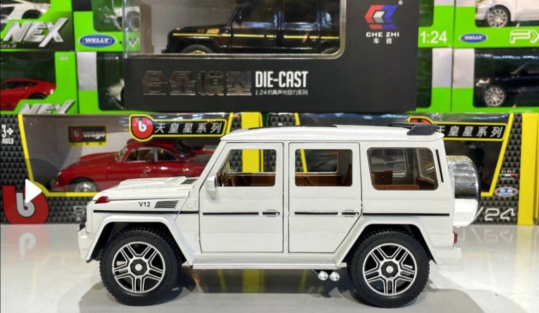 Mercedes Benz AMG G63 metalni autić beli - Mercedes Benz AMG G63 metalni autić beli