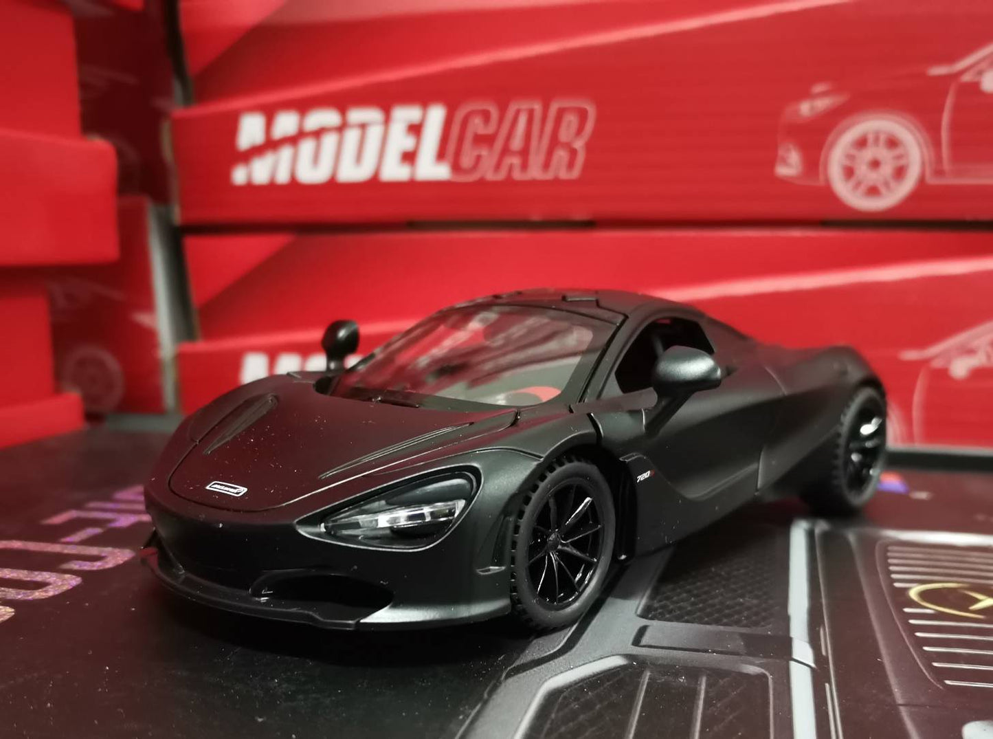 Crni Mclaren 720S DieCast 1 /32 - Crni Mclaren 720S DieCast 1 /32