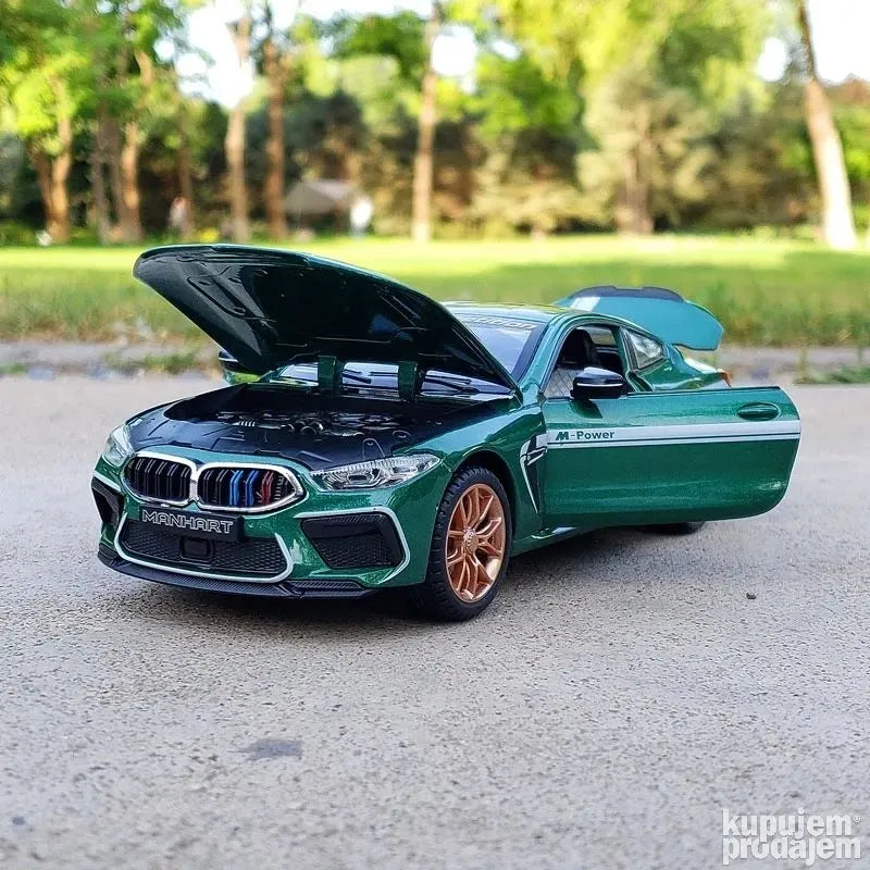 Bmw M8 1/24 sivi metalni - Bmw M8 1/24 sivi metalni