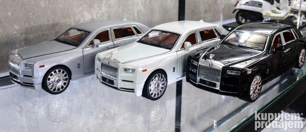 Rolls Royce Phantom 1:20 Beli metalni - Rolls Royce Phantom 1:20 Beli metalni