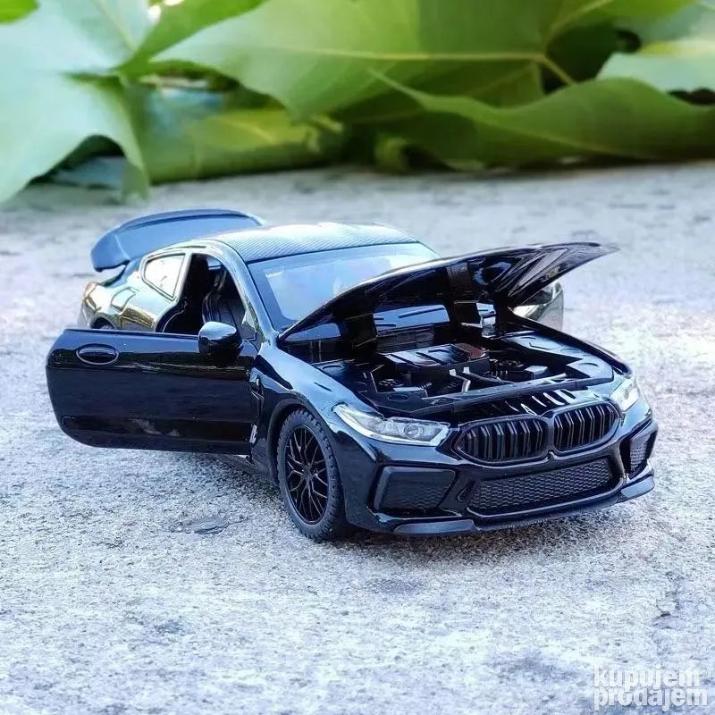 Crni Bmw M8 1/32 Metal