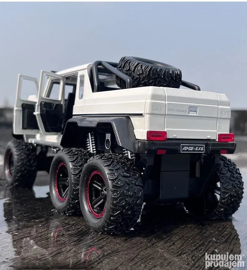 Mercedes G63 6x6 1/22 Beli