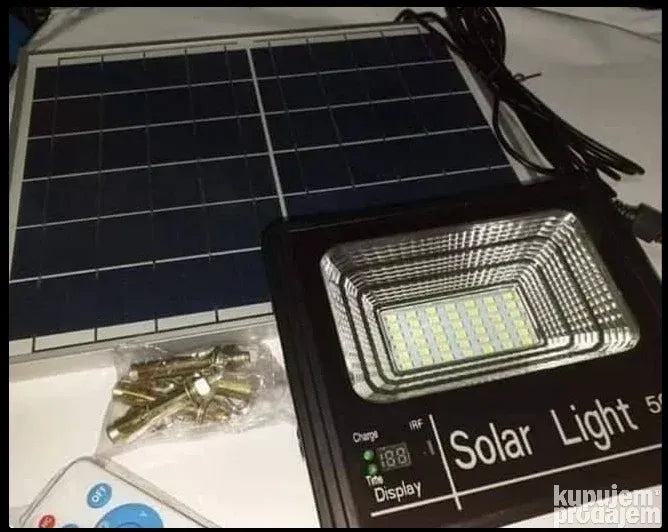 Solarni reflektor sa displejem i daljinskim upravljačem 100w