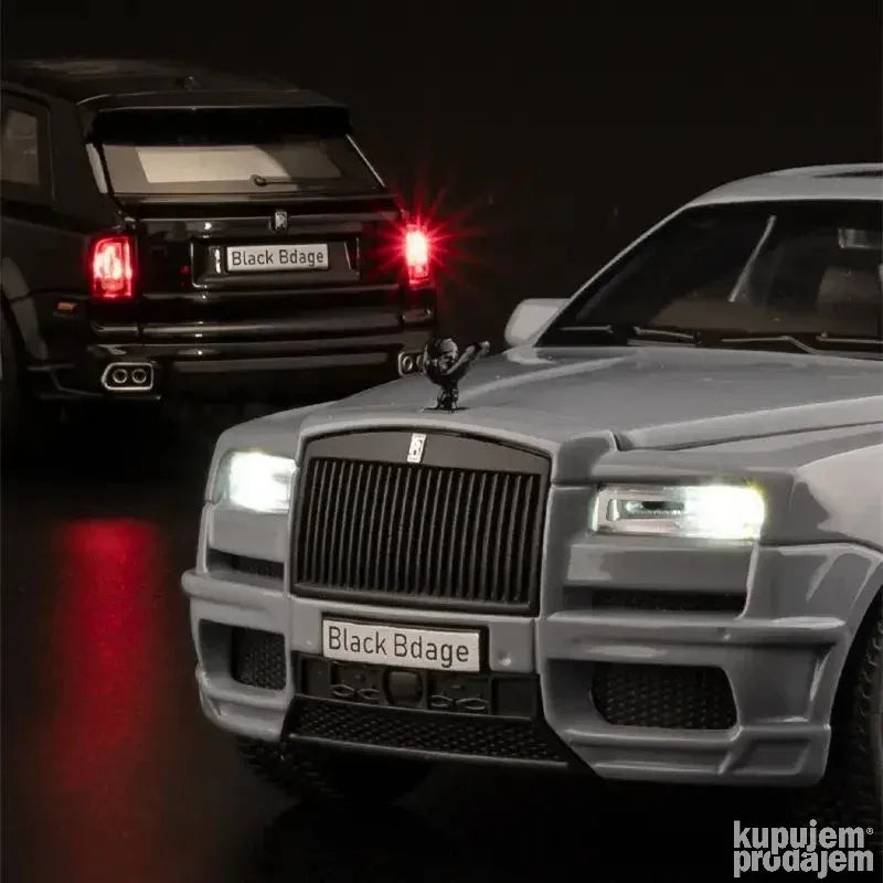 Rolls royce culinan 1:32 beli metalni auto