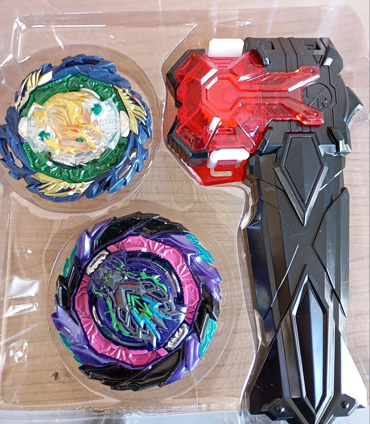 Beyblade metalne čigre Roar bahamut i vanish fafnir