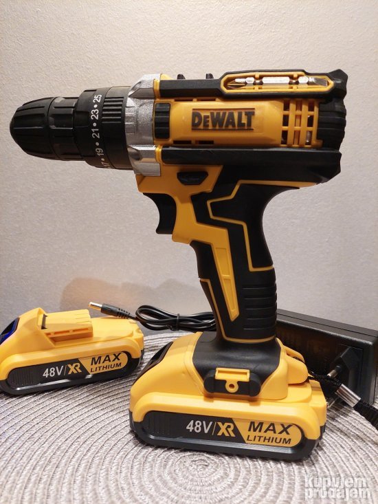 Dewalt 48v Aku srafilica / busilica / odvijac  sa cekicem