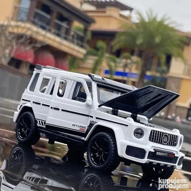 Mercedes Benz G700 1/32 Bela